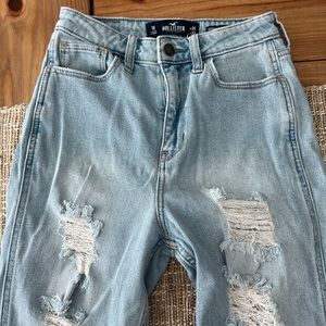 Hollister Women's Ultra High-Rise Mom Jean Vintage Stretch Size 25